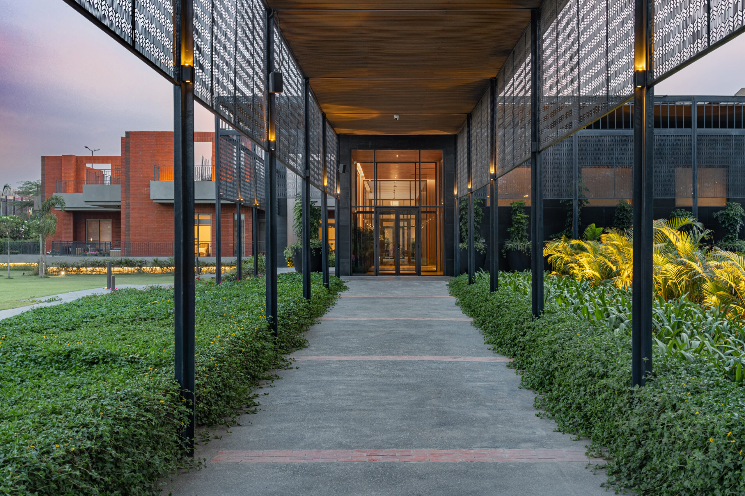 Comfortable and functional furnished office at Max Okhla 

 